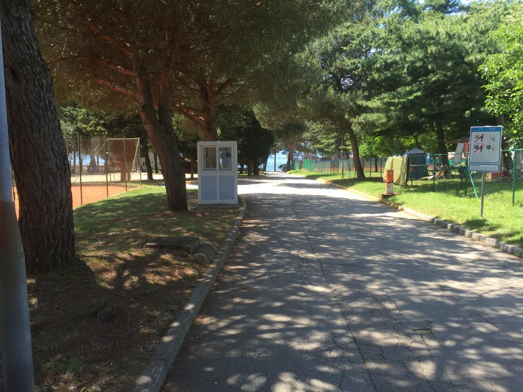 Holiday Park Mimoza Basanija Exterior photo