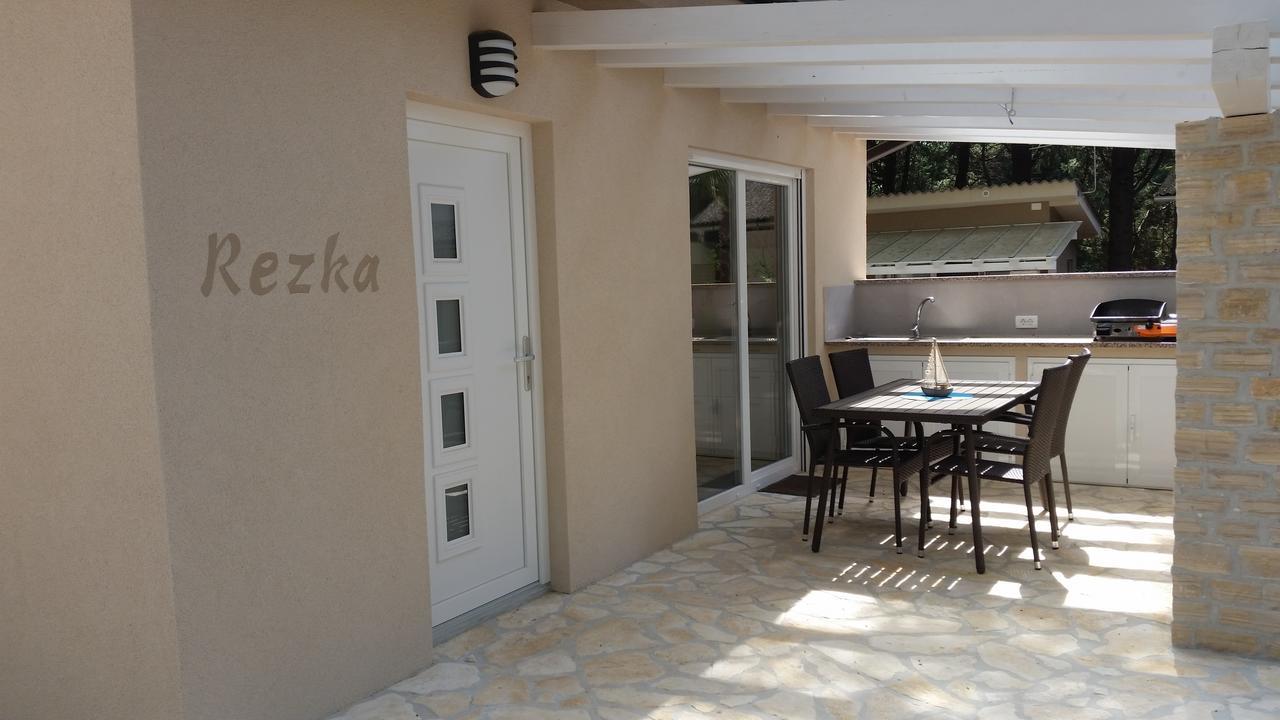 Holiday Park Mimoza Basanija Exterior photo